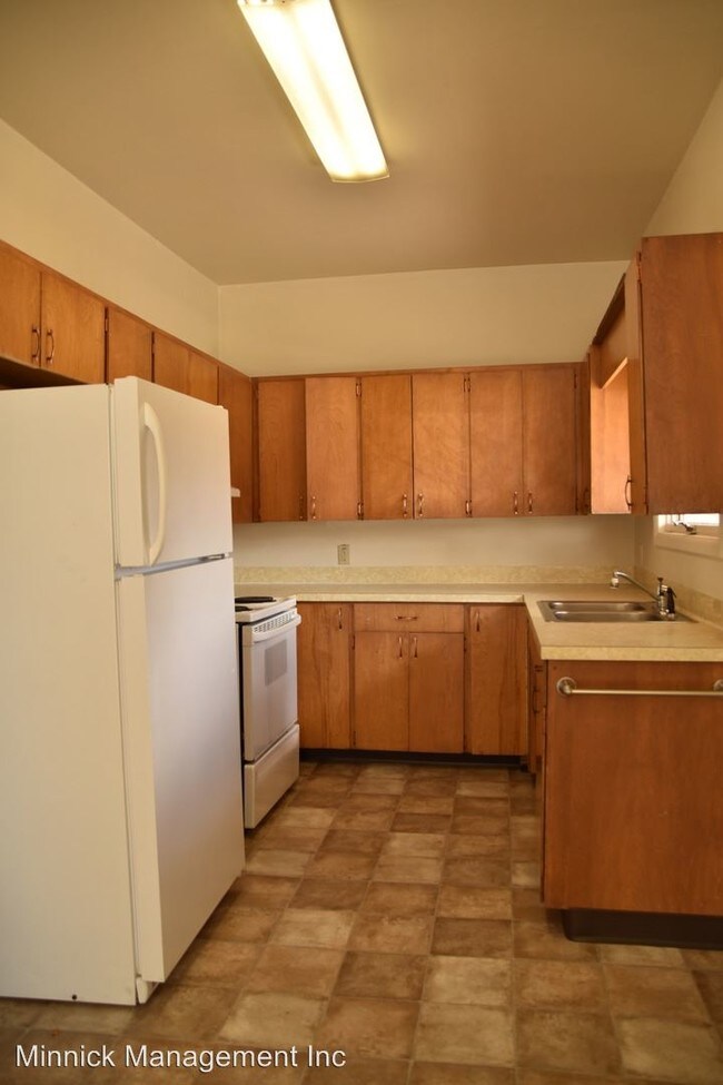 Foto del edificio - 4 br, 1.5 bath Apartment - 824 S 8th
