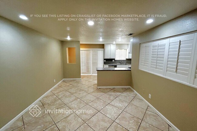 Foto del edificio - 12528 Vivienda Ave