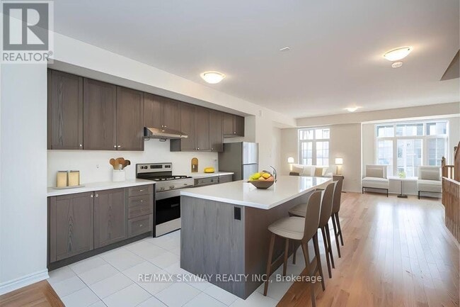 Building Photo - 3 Petch Ave