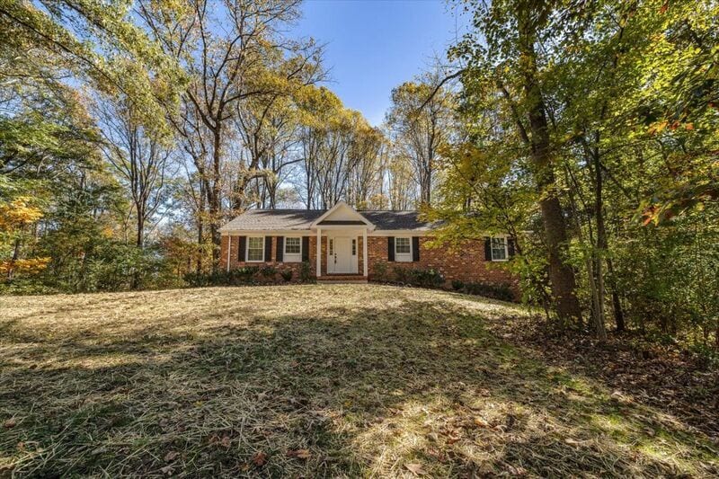 Primary Photo - 2500 Kimbrough Cir