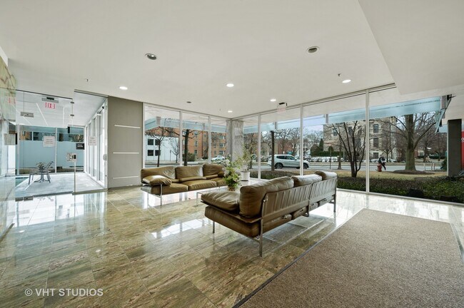 Foto del edificio - 800 Elgin Rd
