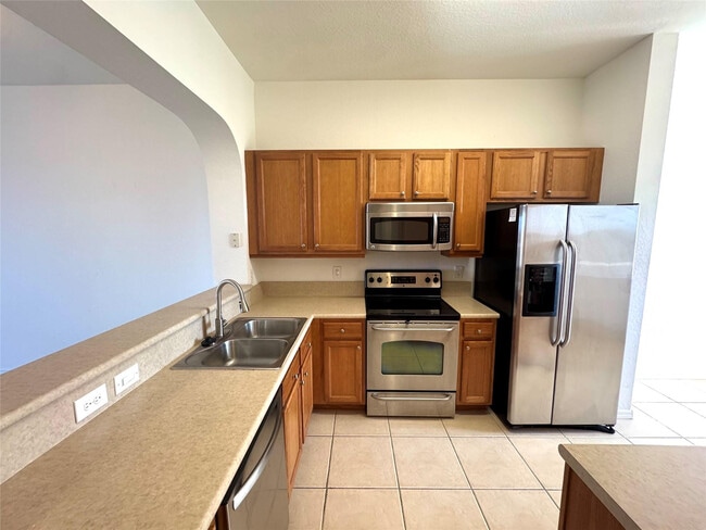 Building Photo - 3600 Oaks Clubhouse Dr