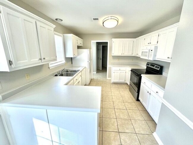 Building Photo - Southeast Memphis Remodeled 4 Bedroom 2.5 ...