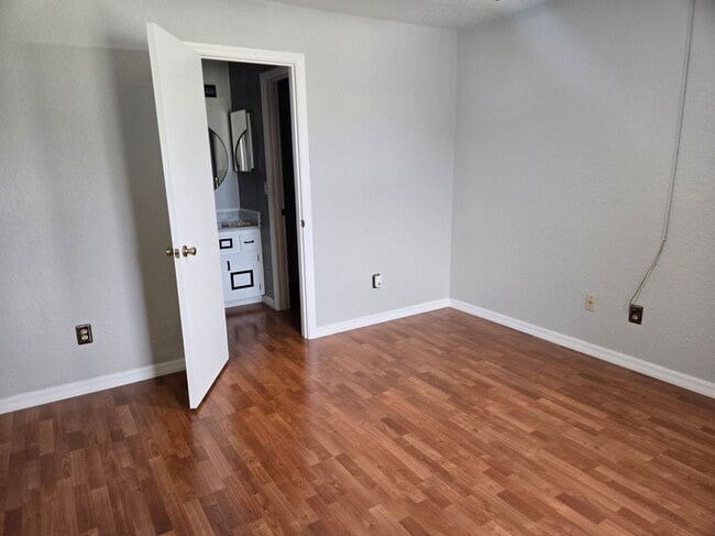 Foto del edificio - 4870 SW 147 Loop
