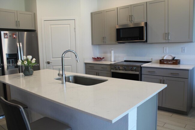 Foto del edificio - 12953 SW 265th Terrace