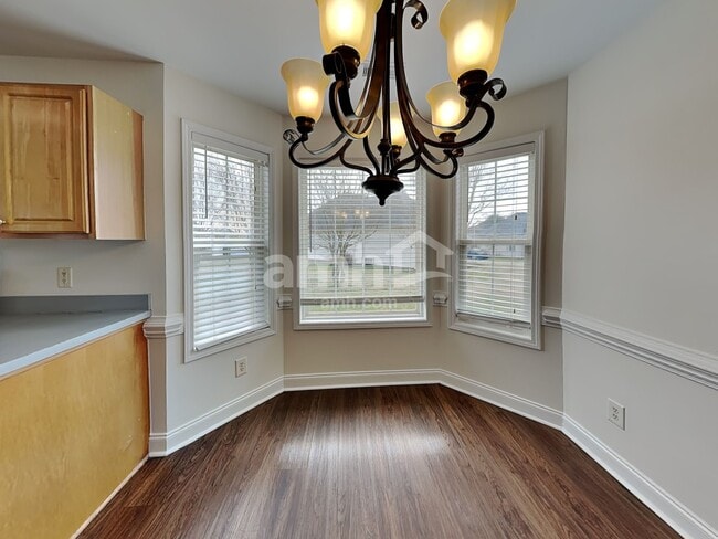 Building Photo - 1009 Trillium Pl