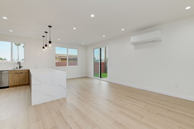 Foto del edificio - 5142 Los Robles Dr