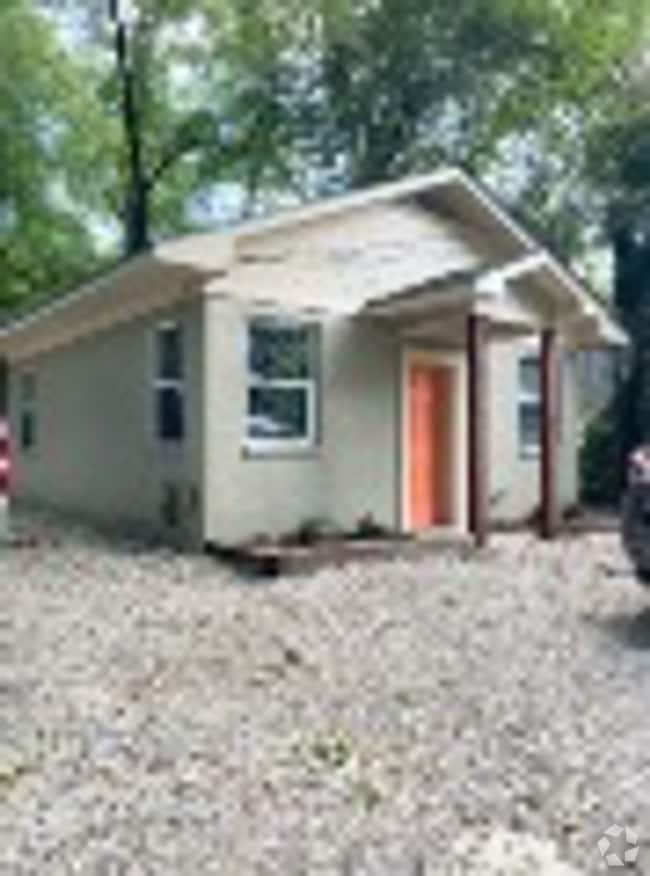 Building Photo - 115 W Drake Ave