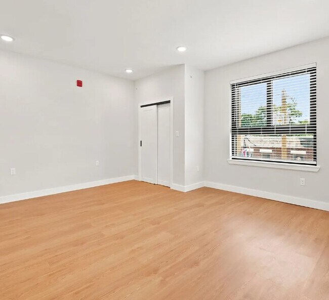 Foto del edificio - 5001 Frankford Ave