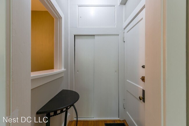 Foto del edificio - 1 br, 1 bath House - 3022 Porter St NW Uni...