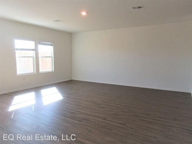Foto del edificio - 4 br, 2.5 bath House - 10705 Hammond Street