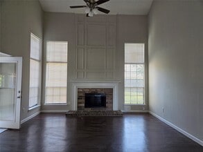 Building Photo - 8715 Rocky Valley Dr