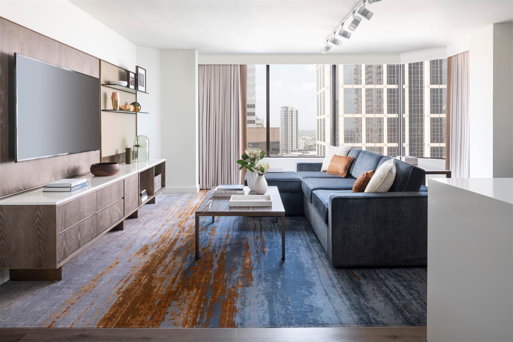 Foto principal - 1300 Lamar St