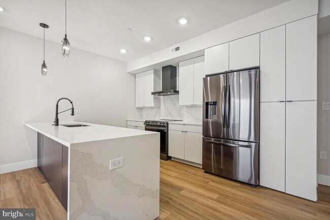 Foto del edificio - 1521 Varnum St NW