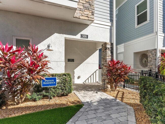 Foto del edificio - 508 Laurel Pk Dr