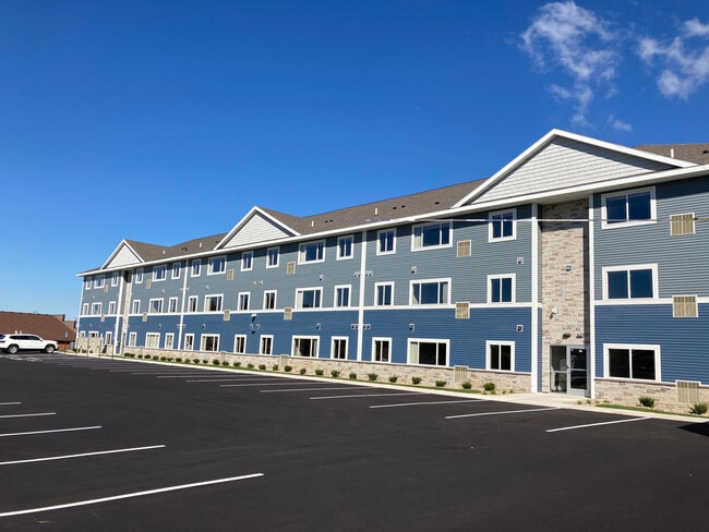 Building Photo - Apartments on Mound