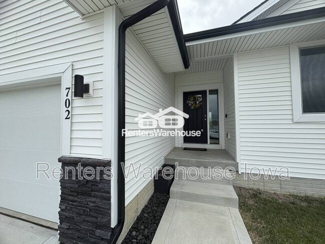 Building Photo - 702 Kingfisher Dr