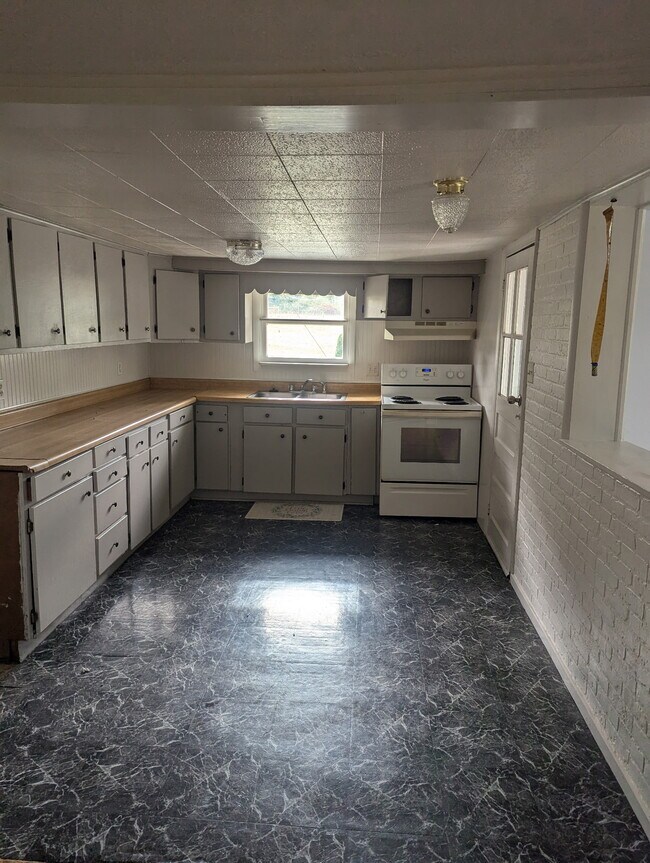 Foto del edificio - 2353 Little Georgetown Rd