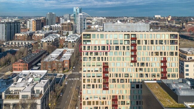 Building Photo - 937 NW Glisan St
