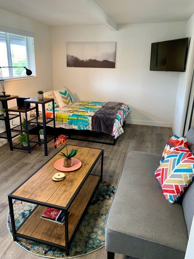 Foto del edificio - 2414 N Alvarado St