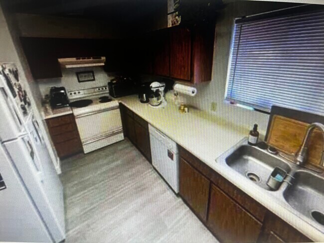 Foto del edificio - 1303 Darlene Way