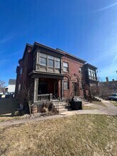 Building Photo - 108 S 14th Ave E