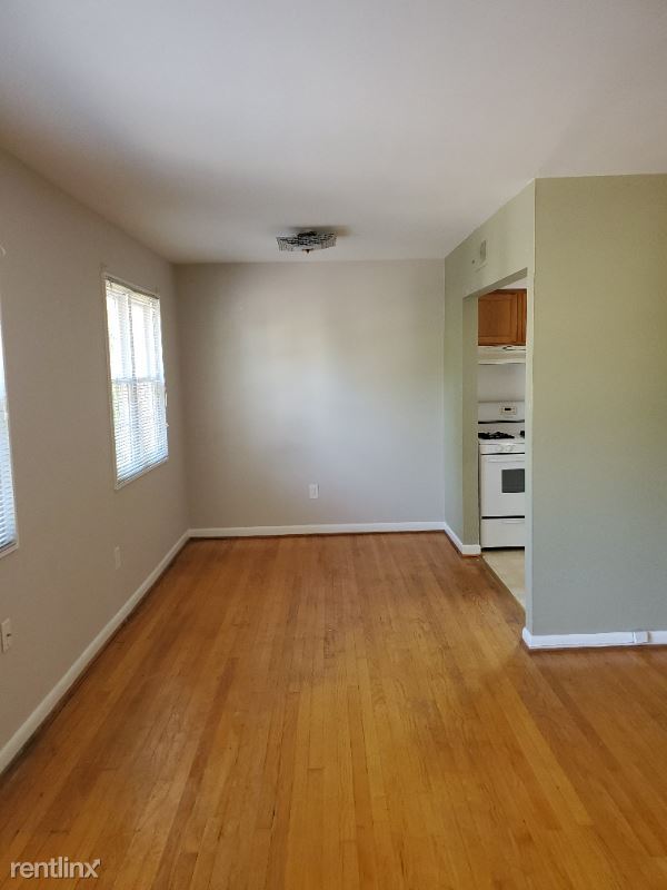 Building Photo - 2 br, 1 bath House - 1044 N Daniel St