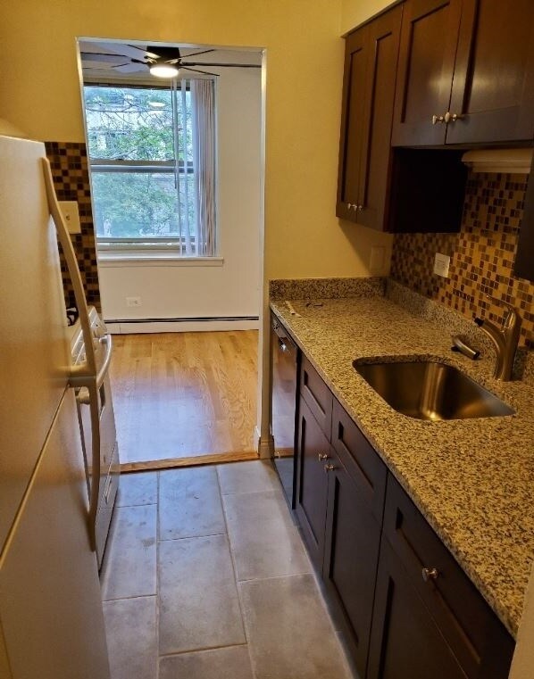 Foto del edificio - 3710 N Pine Grove Ave