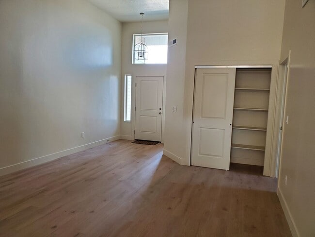 Foto del edificio - Mountain Vista Townhome