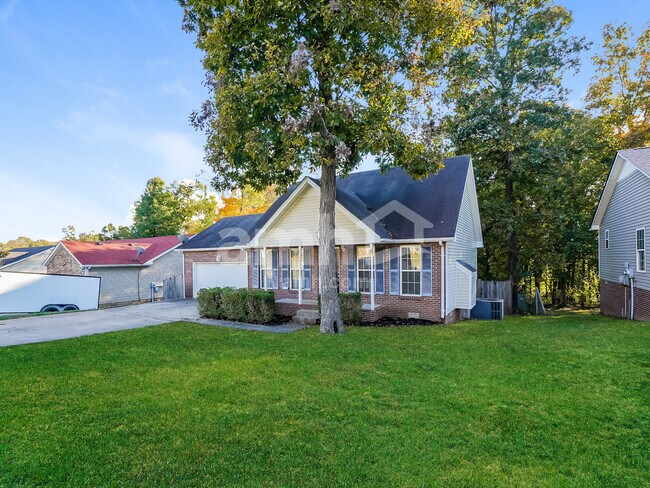 Foto del edificio - 1756 Hazelwood Rd