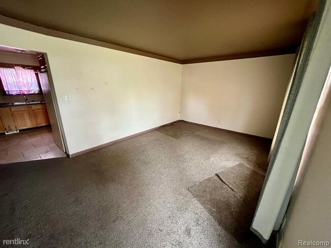 Building Photo - 3 br, 2 bath House - 13467 Charlotte Avenue