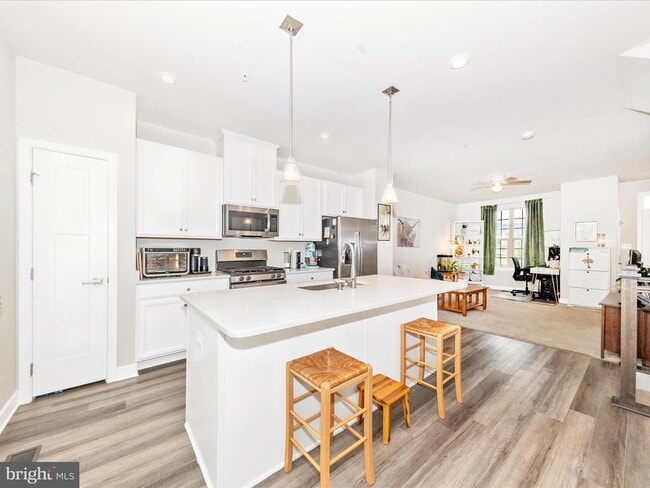 Building Photo - 7129 Bodkin Wy