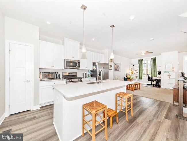 Foto del edificio - 7129 Bodkin Wy