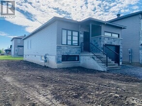 Building Photo - 517 Chambord St
