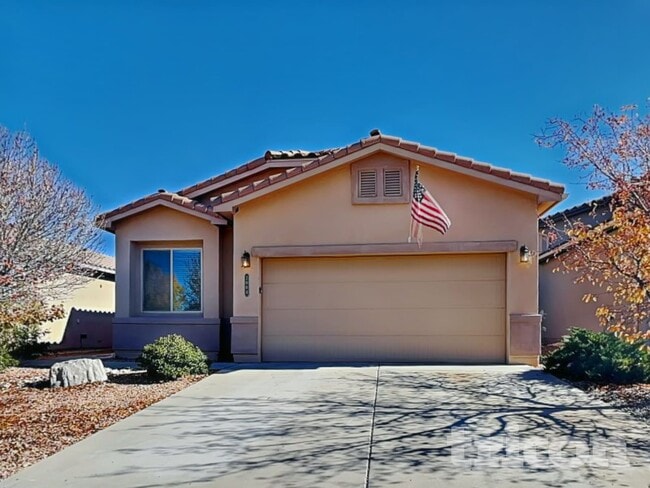 Building Photo - 2004 Fraser Dr SE