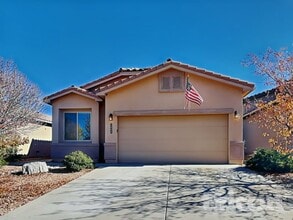 Building Photo - 2004 Fraser Dr SE