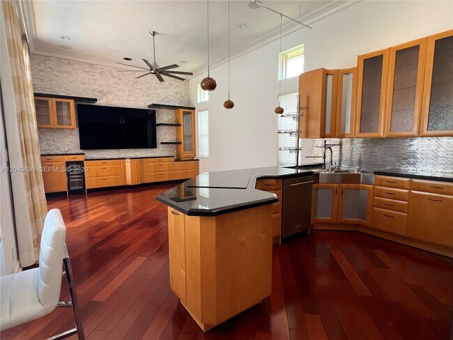 Foto del edificio - 4324 NW 65th Terrace