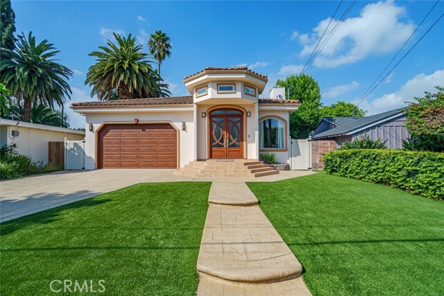 Foto principal - 12945 Calvert St