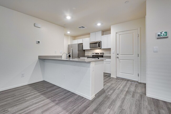 Foto del edificio - 4826 Wine Rdg Ave