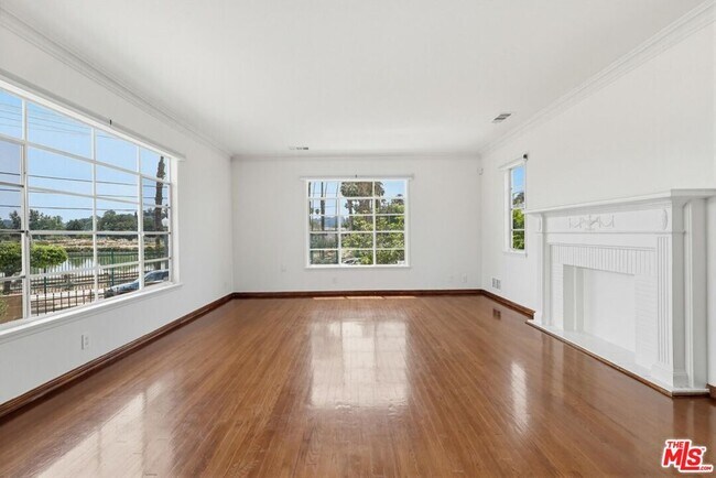 Foto del edificio - 2919 Maxwell St