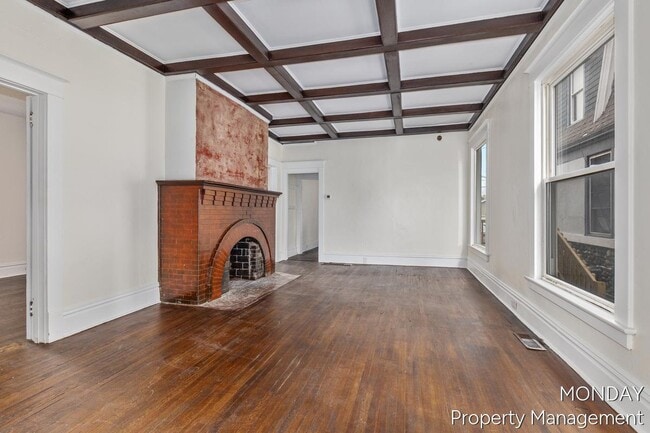 Foto del edificio - 531 W Webster Ave