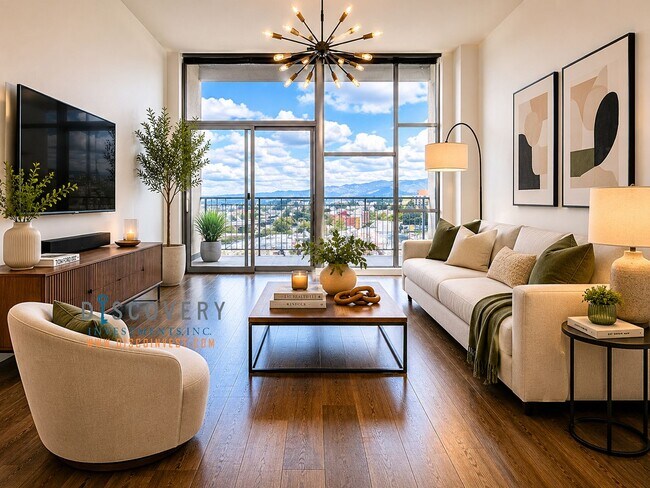 Foto del edificio - Uptown Place One Bedroom Condominium