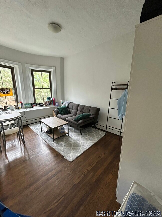 Foto del edificio - 106 Willow St