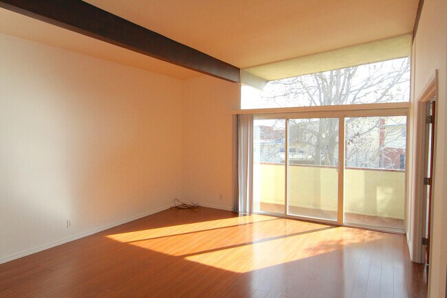 Foto del edificio - 7733 St Bernard St