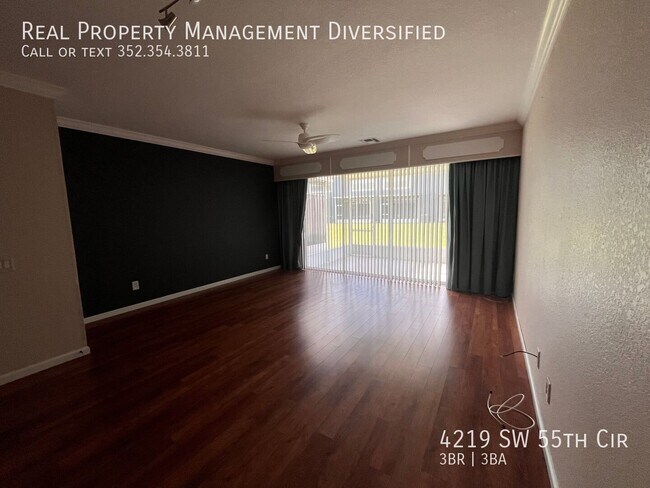 Foto del edificio - 4219 SW 55th Cir