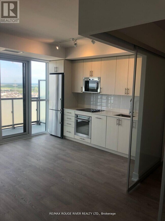 Photo du bâtiment - 2550-2550 Simcoe St N