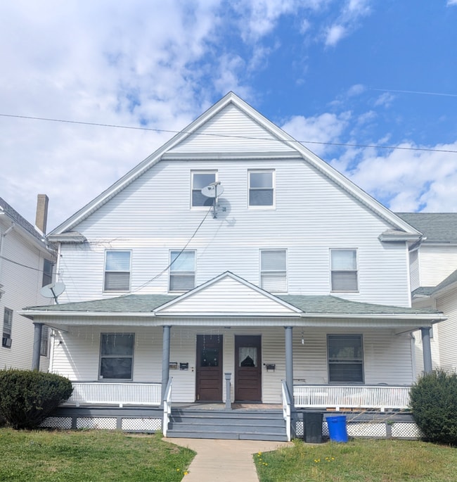 Building Photo - 1220-1222 Schlager St
