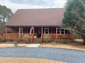 Building Photo - 152 Tella Dr