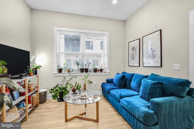 Foto del edificio - 2621 W Jefferson St
