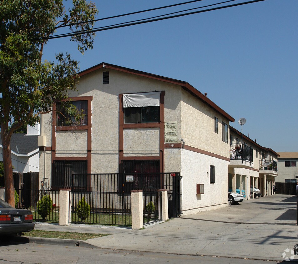 Foto principal - 1019 W Richland Ave